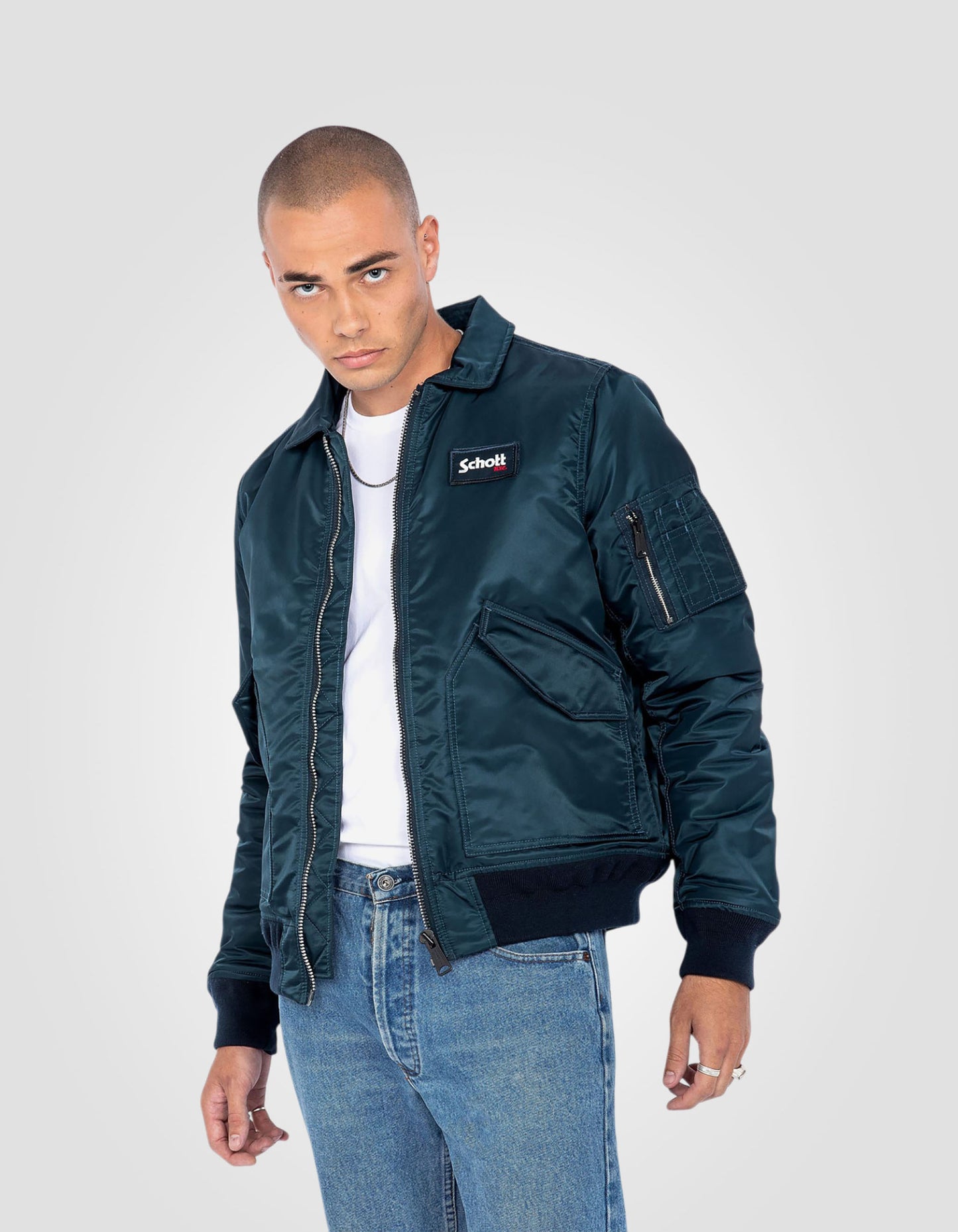 Bomber CWU en nylon recyclé, coupe ajustée