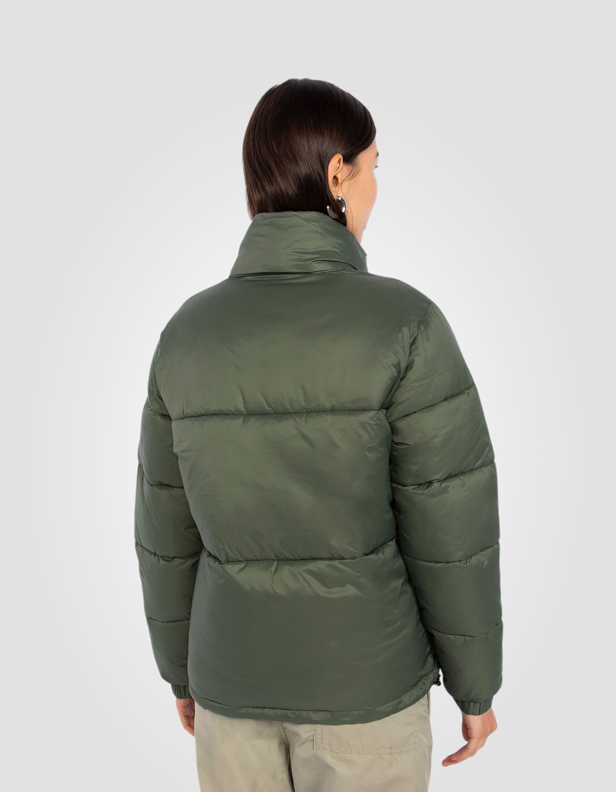 Daunenjacke aus recyceltem Nylon-6