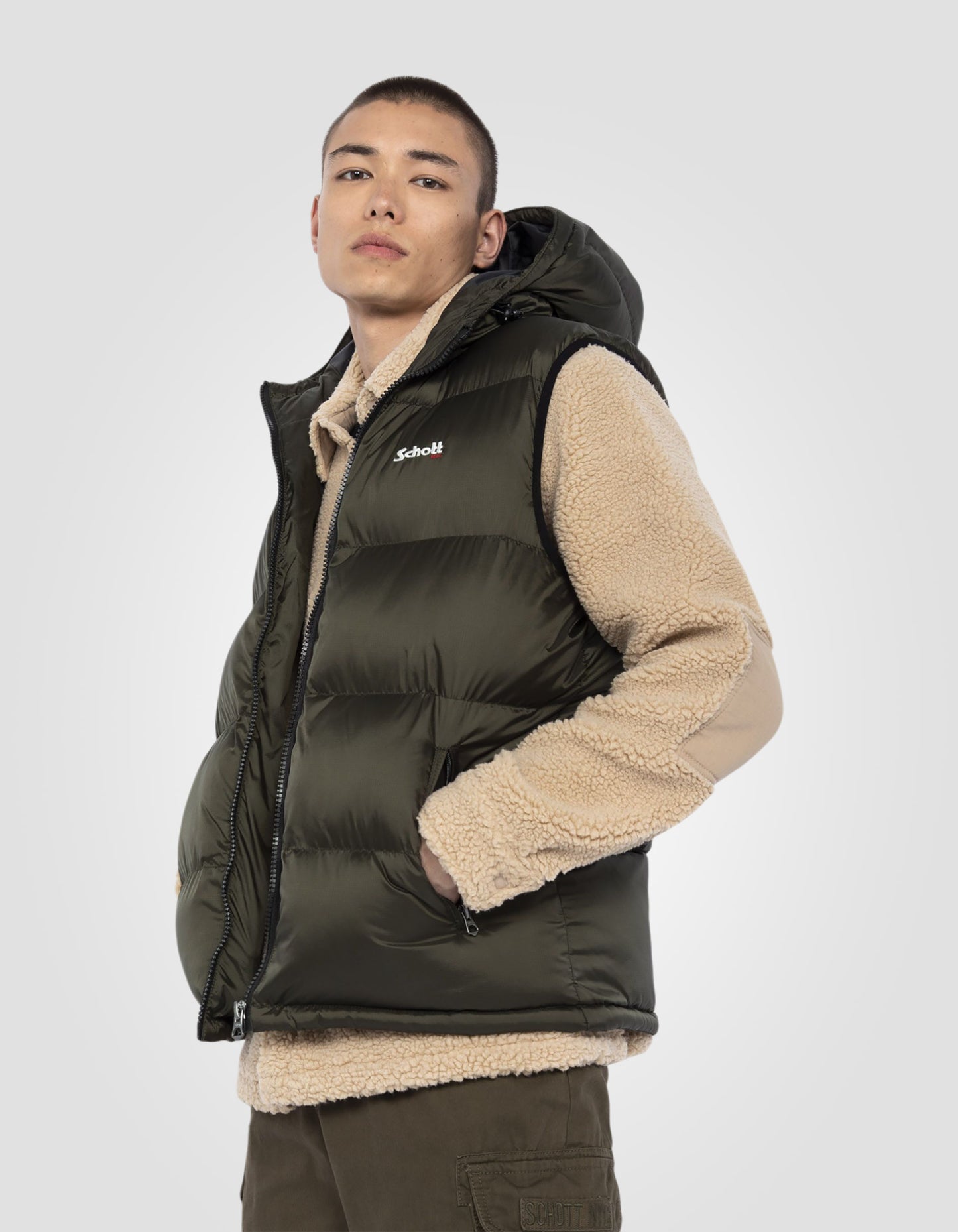 Sleeveless puffer jacket