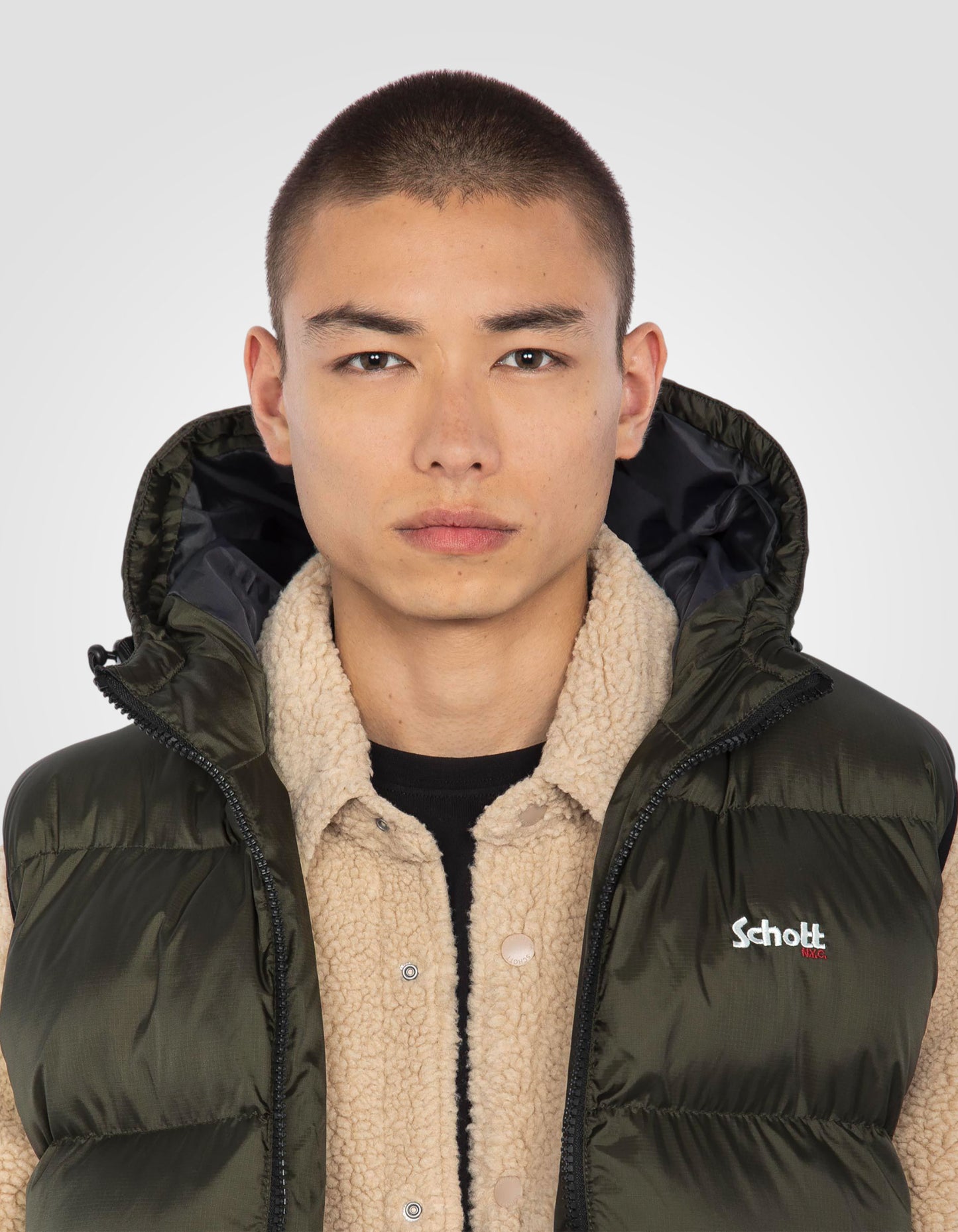 Sleeveless puffer jacket