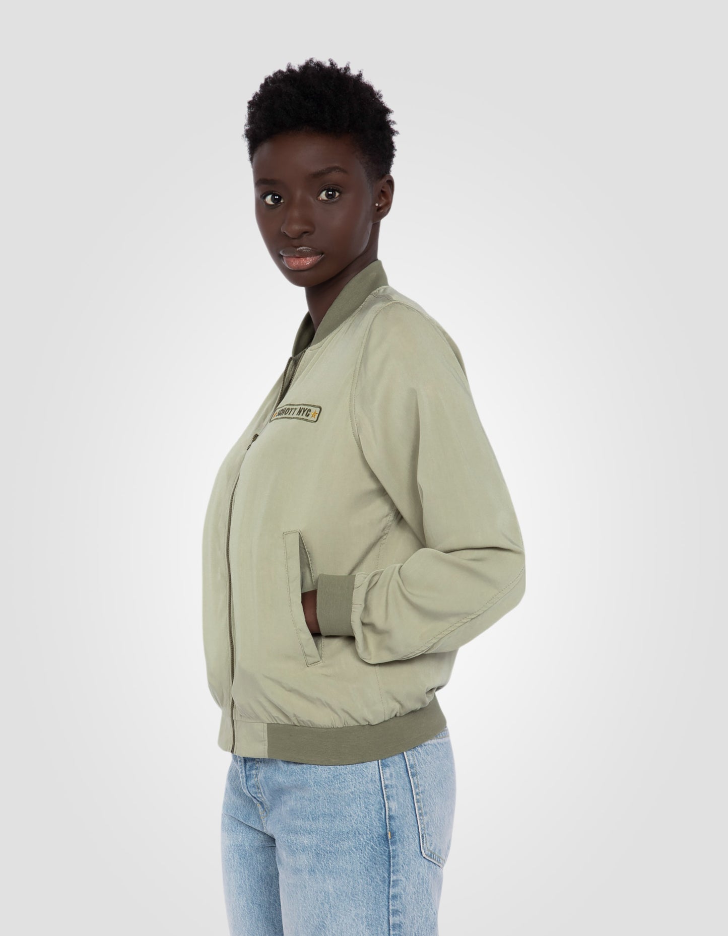 Lightweight bomber jacket