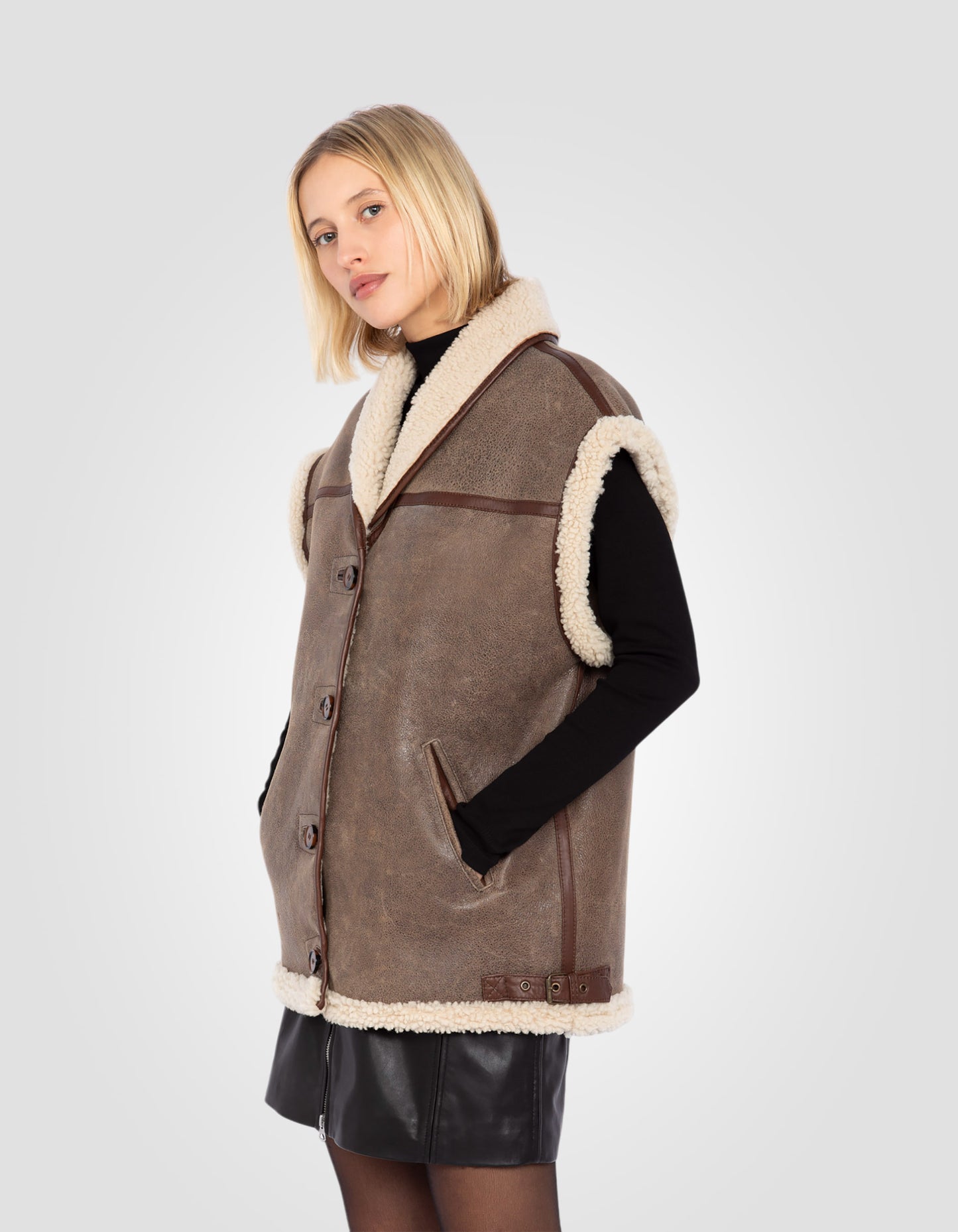 Sleeveless sheepskin jacket