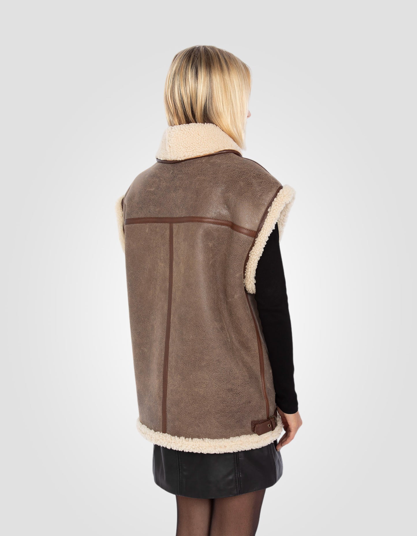 Sleeveless sheepskin jacket