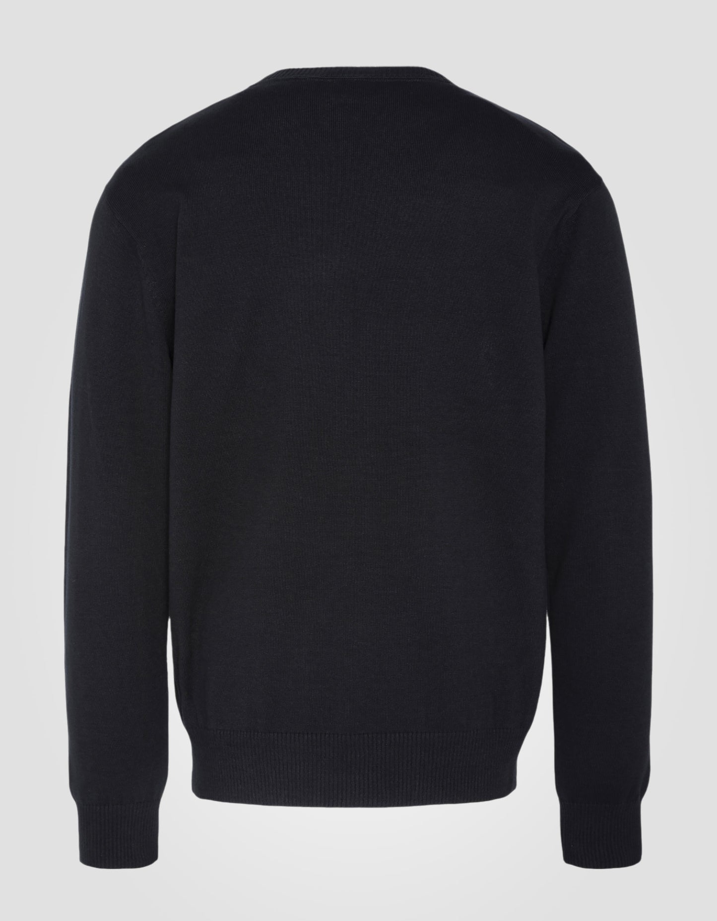 Thin crewneck sweater