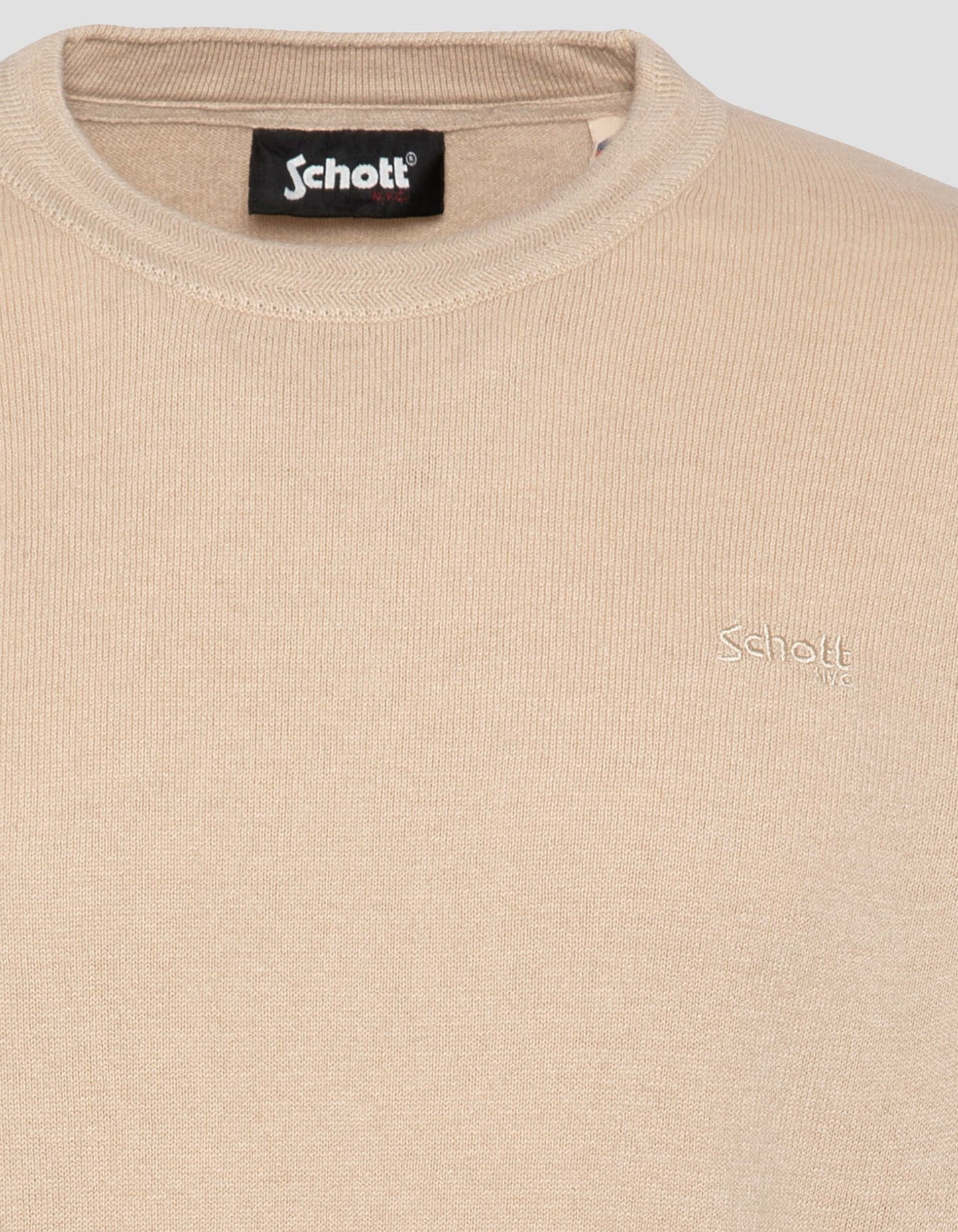 Fine knit crewneck sweater