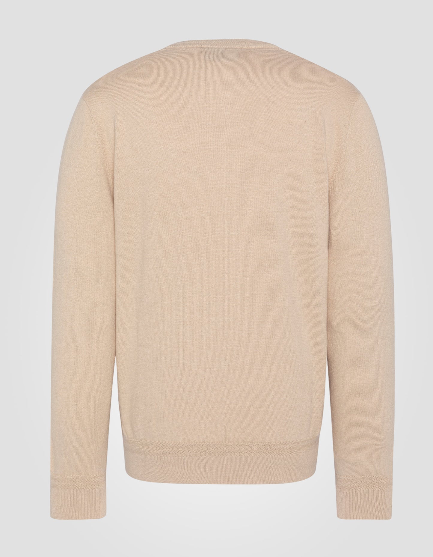 Fine knit crewneck sweater