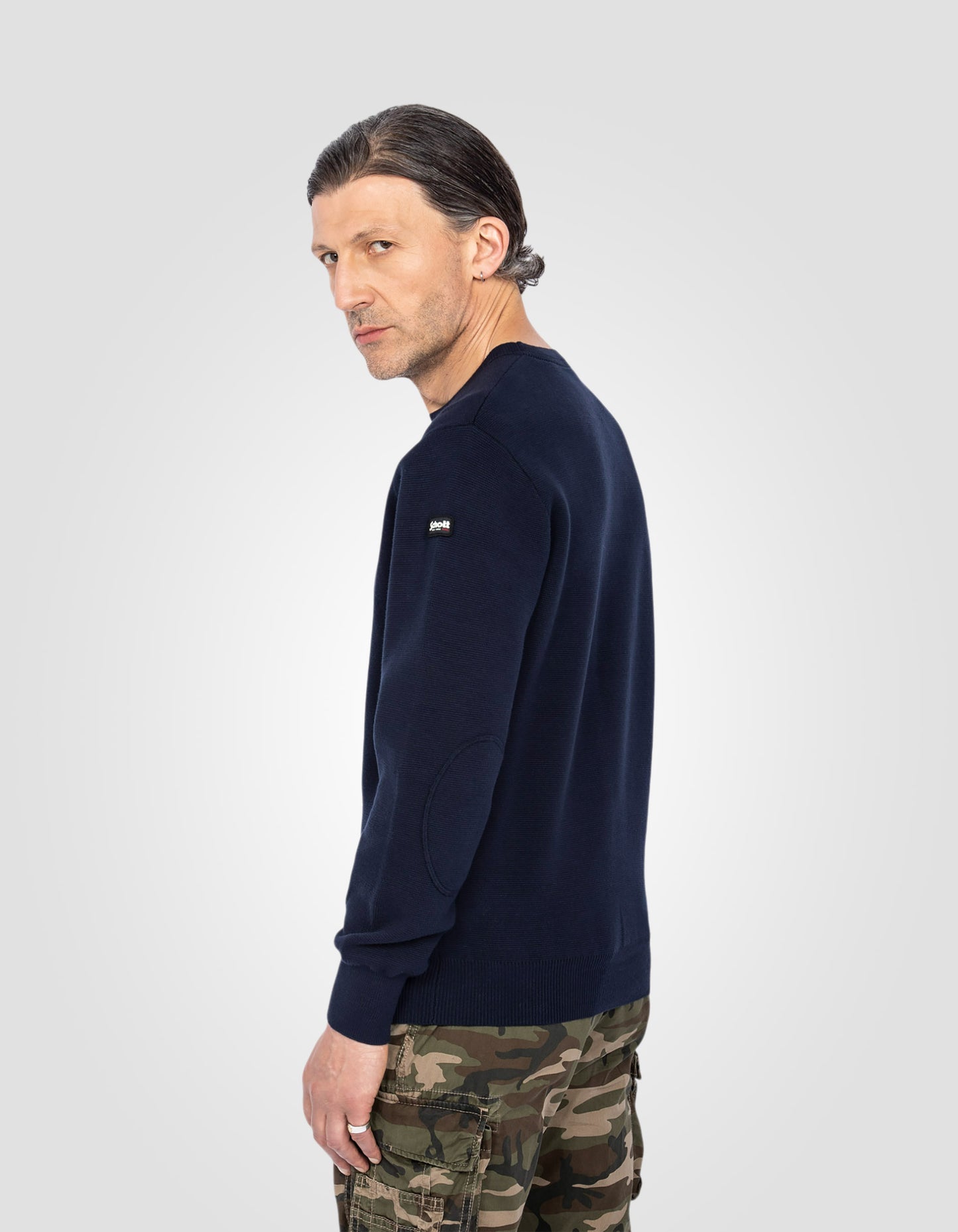 Pull militaire ras du cou