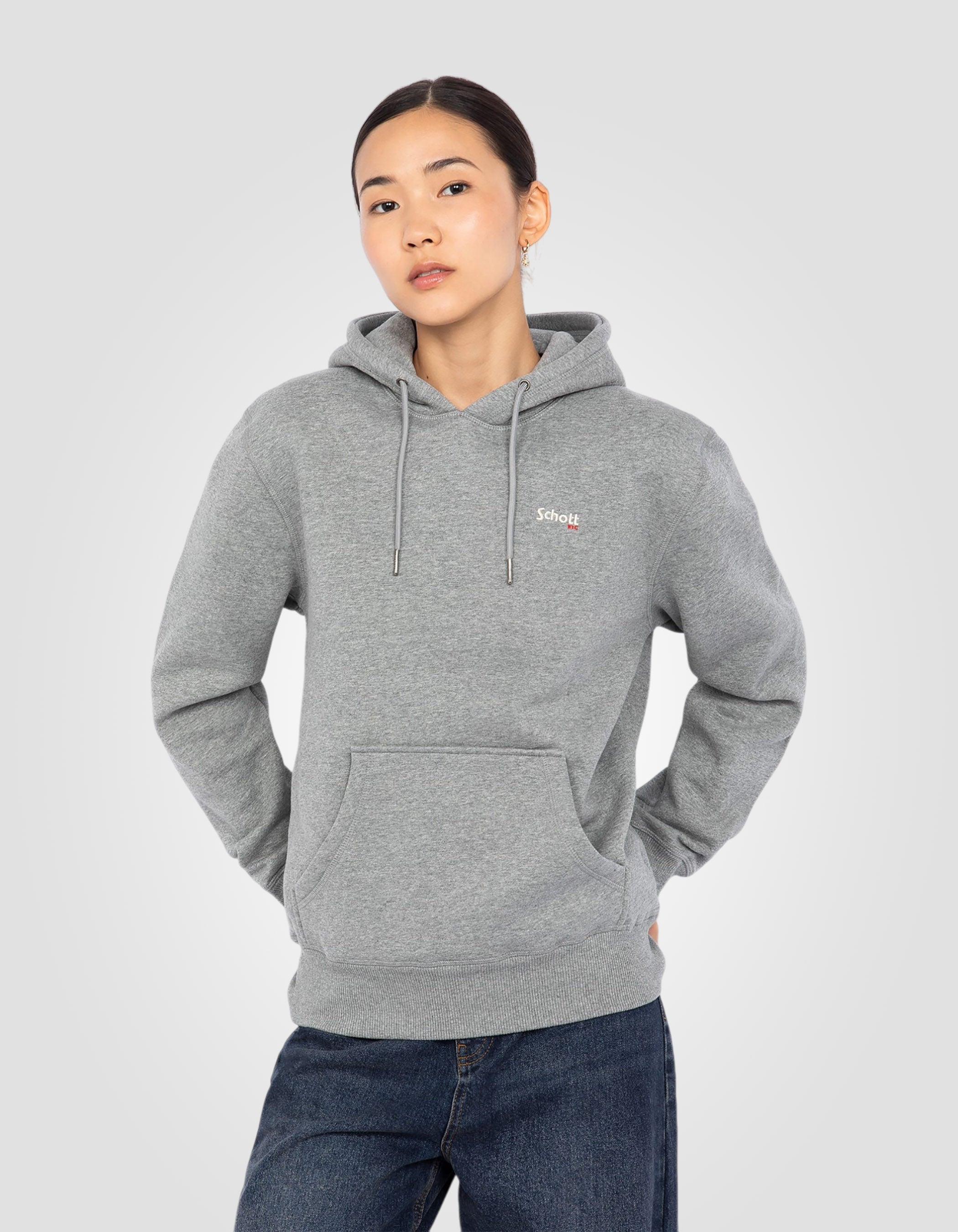 Pullover hoodie in thick fleece-4