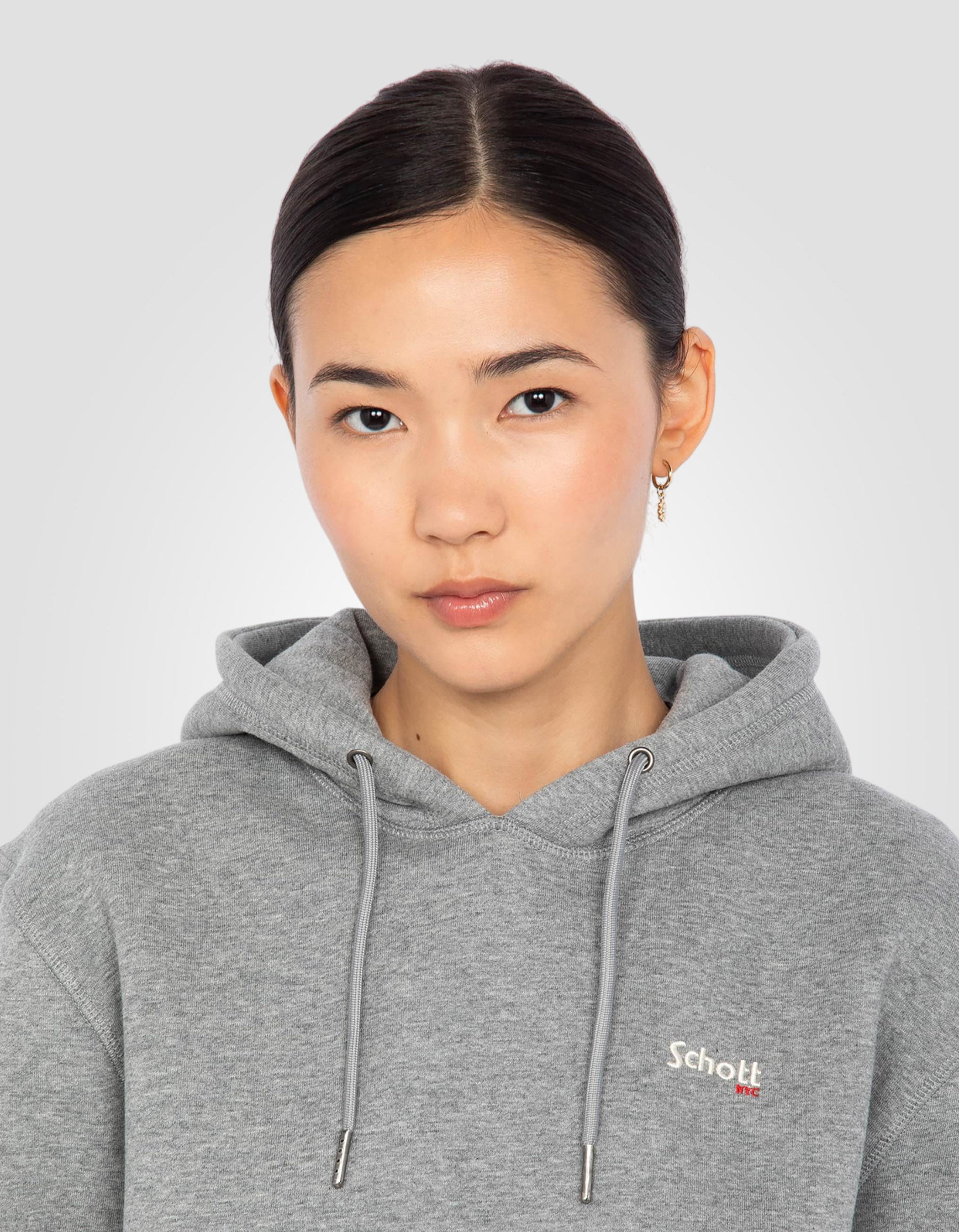 Pullover hoodie in thick fleece-6