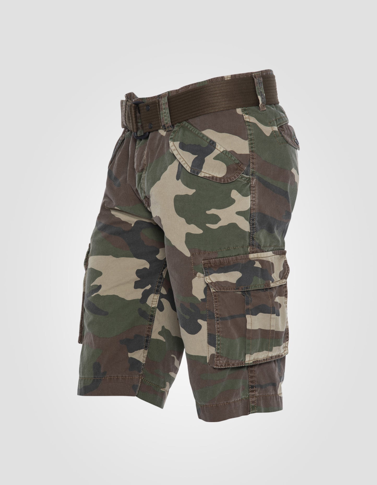 Multi-pocket cargo shorts