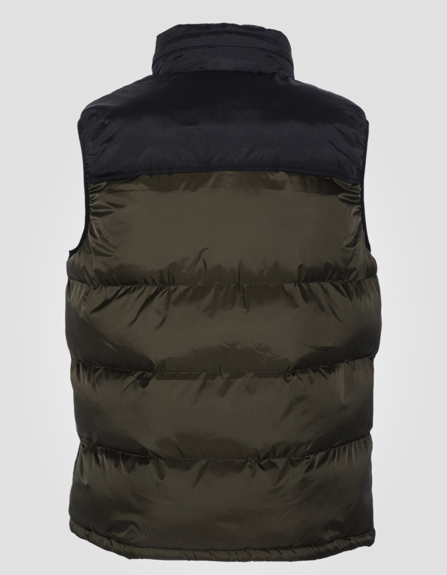 Sleeveless puffer jacket